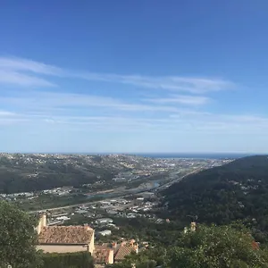 https://3-room-apartment-large-sea-view-terrace.fr-provencehotel.com
